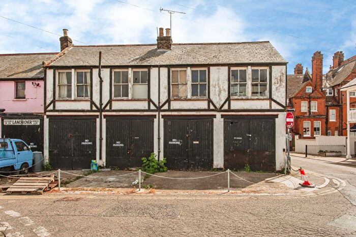 Studio For Sale In Royal Mews, Southend-On-Sea, Essex, SS1