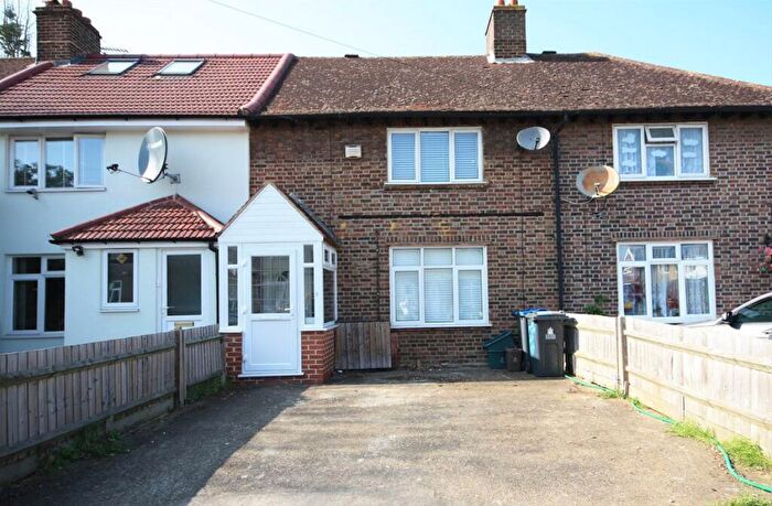 3 Bedroom House For Sale In Charter Road, Kingston Upon Thames, KT1