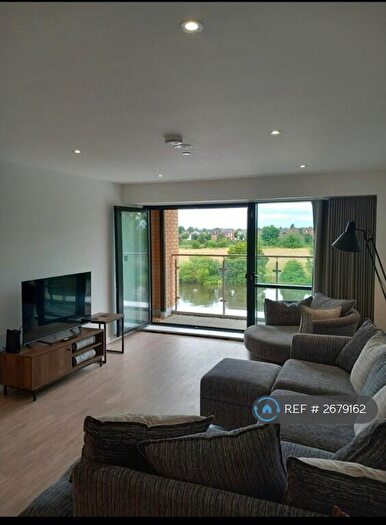 2 Bedroom Flat To Rent In Yacht Club Place, Nottingham, NG2