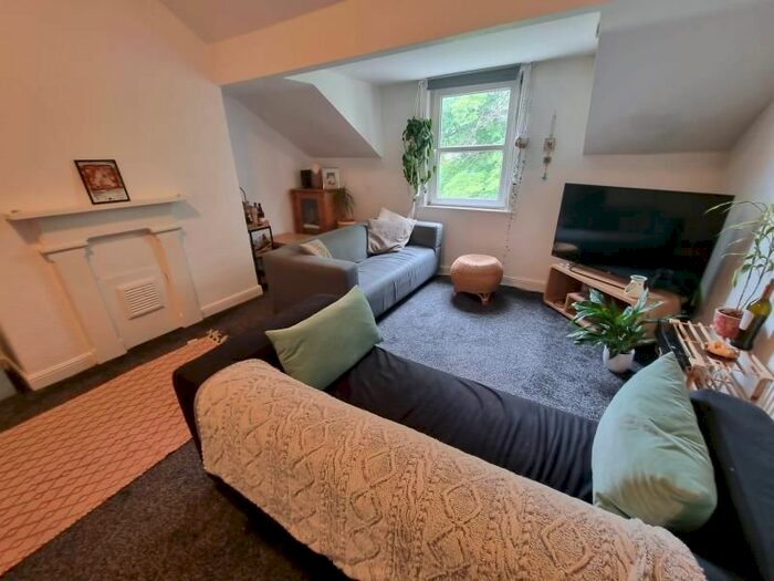 1 Bedroom Flat To Rent In Hanover Square, University, Leeds, LS3