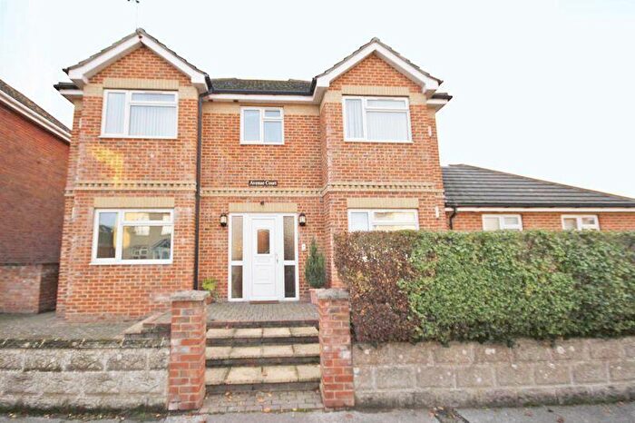2 Bedroom Maisonette To Rent In Avenue Road, Christchurch, BH23