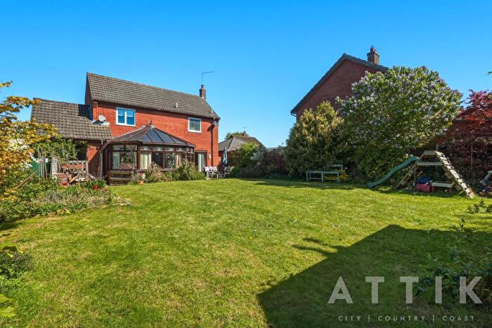 3 Bedroom Detached House For Sale In Moorfield Road, Mattishall, Dereham, NR20