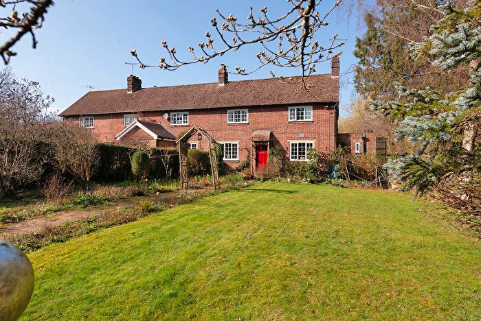 3 Bedroom Semi Detached House For Sale In Maidstone Road, Horsmonden, TN12