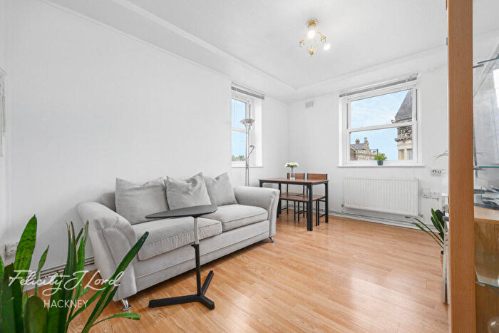 2 Bedroom Flat For Sale In Homerton High Street, London, E9