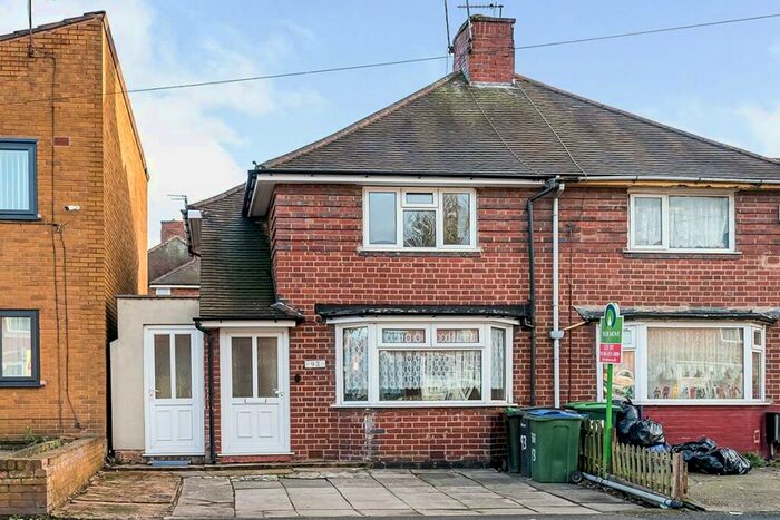 2 Bedroom Semi-Detached House To Rent In Vicarage Road, West Bromwich, West Midlands, B71