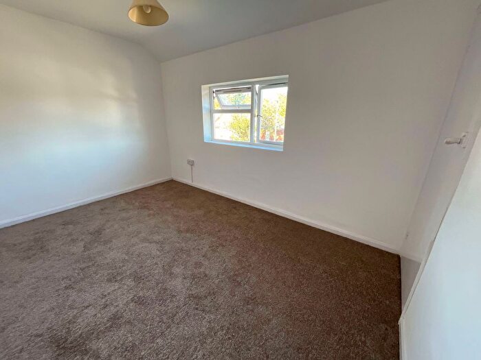 2 Bedroom Semi-Detached House For Sale In Green Park Road, Dudley, DY2