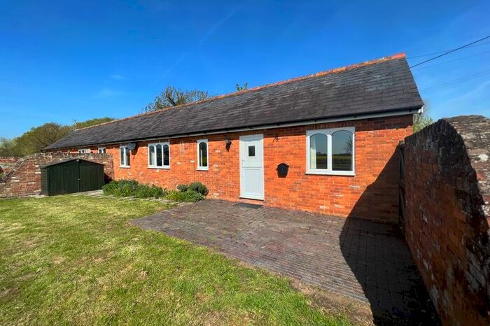 2 Bedroom Barn Conversion To Rent In Boarmans Lane, Brookland, Romney Marsh, TN29