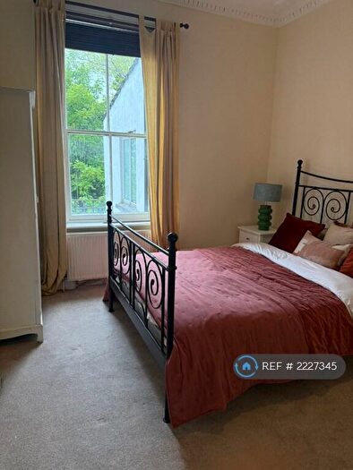 1 Bedroom Flat To Rent In Coldharbour Lane, London, SE5