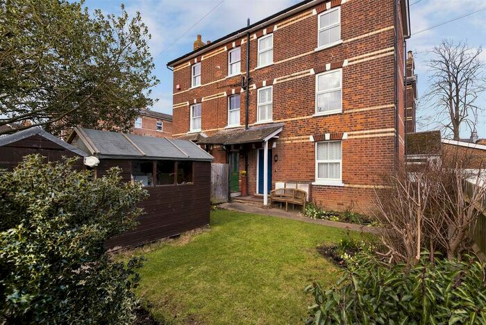 2 Bedroom Flat To Rent In The Avenue, Tonbridge, TN9