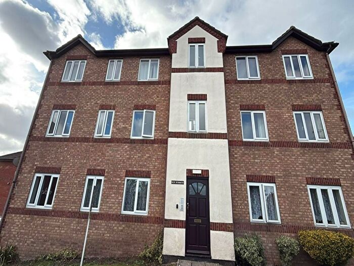 2 Bedroom Flat To Rent In Orchard Court, Trowbridge, Wiltshire, BA14