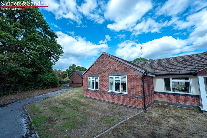 2 Bedroom Bungalow For Sale In Springfield Road, Alcester, B49