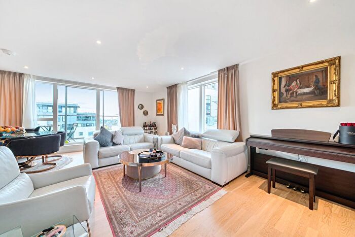 2 Bedroom Flat For Sale In Pump House Crescent, Brentford, Middlesex, TW8