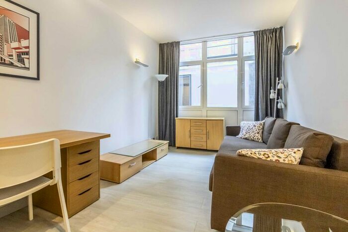 1 Bedroom Flat To Rent In Bishopsgate, London, EC2M