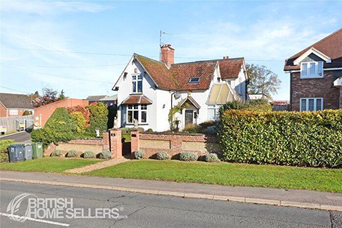 4 Bedroom Detached House For Sale In Clophill Road, Maulden, Bedford, Bedfordshire, MK45