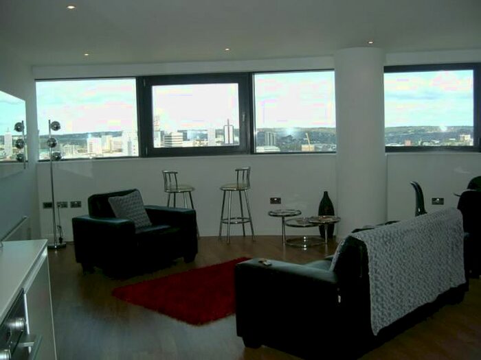 2 Bedroom Flat To Rent In Water Lane, Leeds, LS11