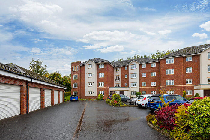 3 Bedroom Apartment For Sale In Hazelden Park, Muirend, G44