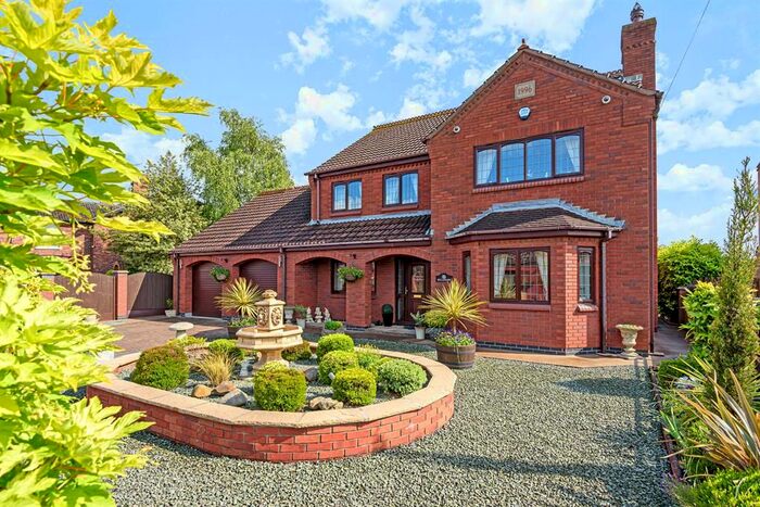 4 Bedroom Detached House For Sale In Wild Acres, Main Street, Great Heck, DN14