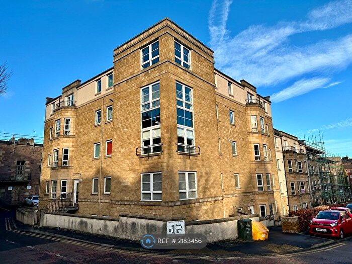 2 Bedroom Flat To Rent In Dicksonfield, Edinburgh, EH7