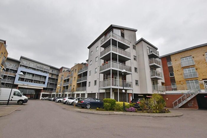 2 Bedroom Flat To Rent In Kingfisher Meadow, Maidstone, ME16