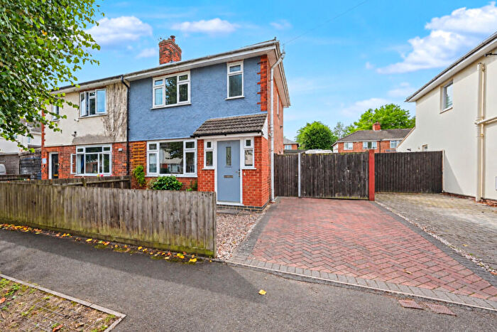 3 Bedroom Semi-Detached House For Sale In Townsend Road, Rugby, CV21