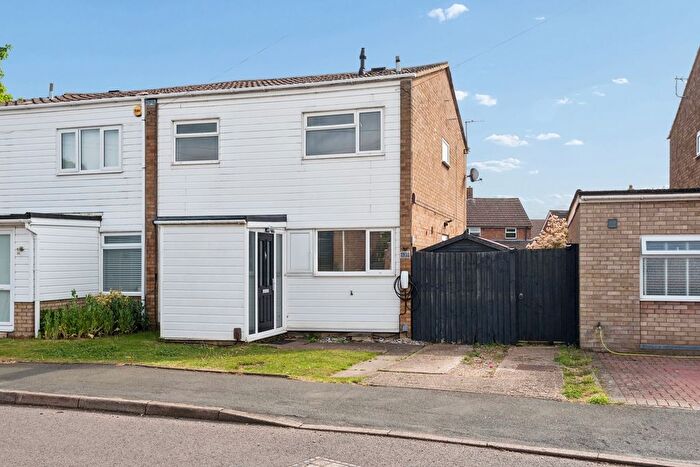 3 Bedroom Semi-Detached House For Sale In Gordon Road, Little Paxton, St Neots, PE19