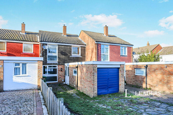 3 Bedroom House To Rent In Red Cedars Road, Orpington, BR6