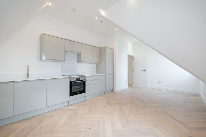 1 Bedroom Flat For Sale In Gordon Road, London, W5