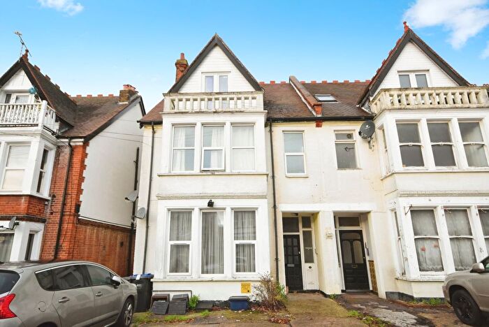 1 Bedroom Flat For Sale In Meteor Road, Westcliff-On-Sea, Essex, SS0
