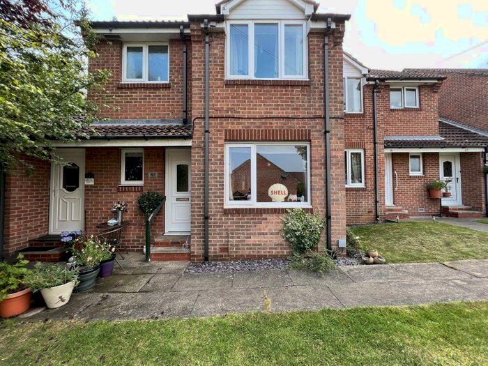 1 Bedroom Apartment To Rent In Kelcbar Close, Tadcaster, LS24