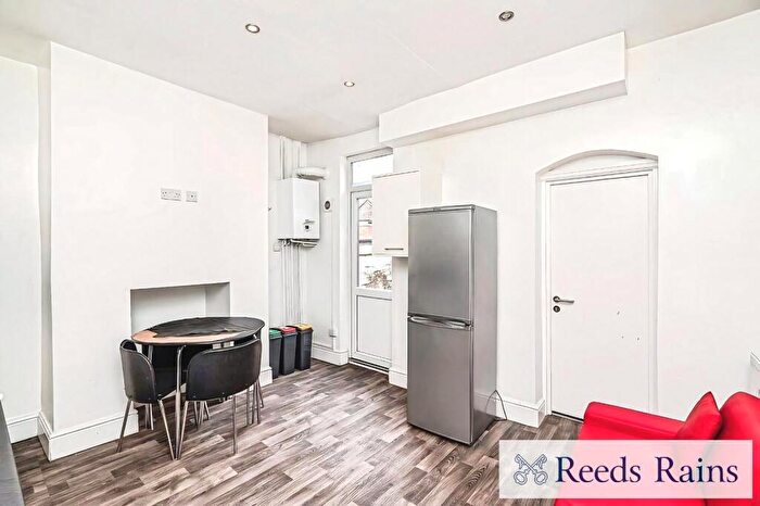 4 Bedroom Terraced House To Rent In Romney Street, Salford, M6