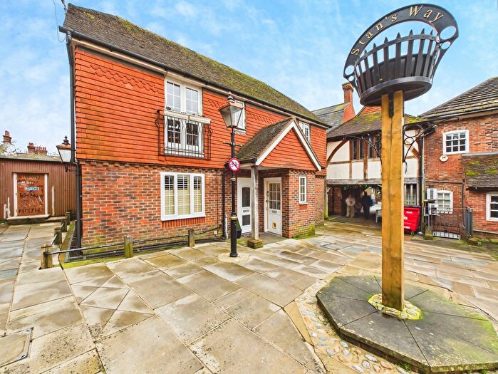 2 Bedroom Flat For Sale In Stans Way, Horsham, RH12