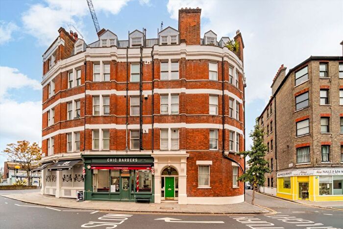 2 Bedroom Flat To Rent In Carlyle Mansions, London, W8