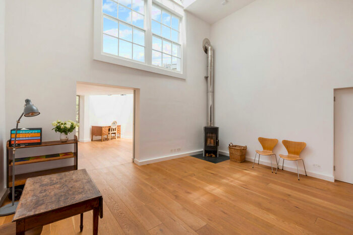 3 Bedroom Mews To Rent In Albert Street, Camden, NW1