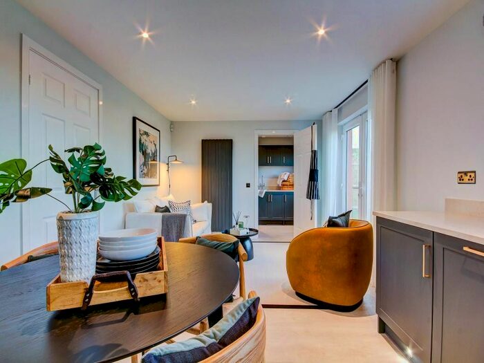 3 Bedroom Detached House To Rent In Birch Grove, Tadworth, Surrey, KT20