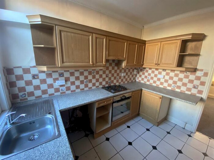 2 Bedroom Terraced House To Rent In Stoneclose Avenue, Hexthorpe, Doncaster, DN4