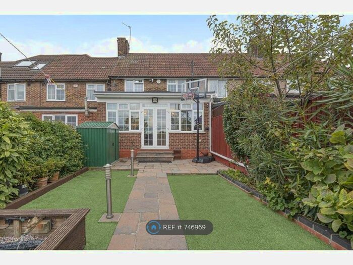 3 Bedroom Terraced House To Rent In Westcott Crescent, London, W7