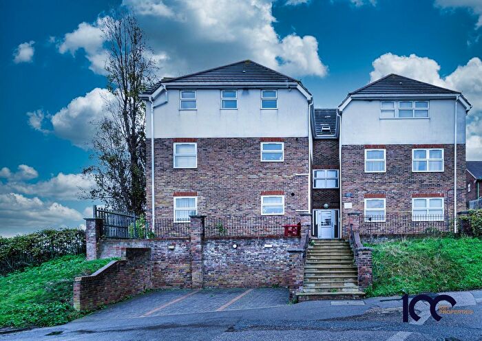 2 Bedroom Flat To Rent In Valley Heights, Joyce Green Walk, Dartford, DA1