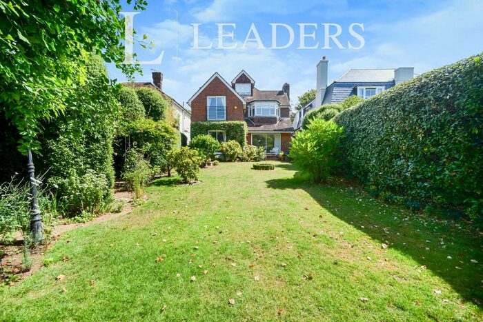 4 Bedroom Detached House To Rent In Private Road In Hove Park Area, Hove, BN3