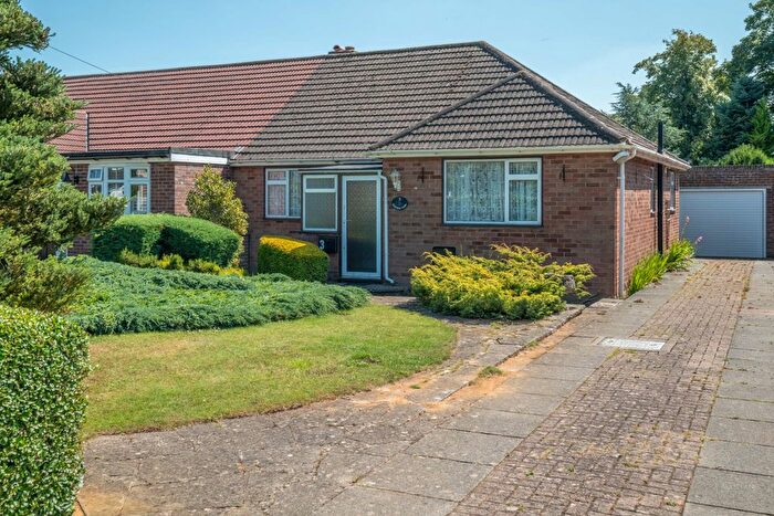 2 Bedroom Bungalow For Sale In Hull Lane, Braughing, Ware, Hertfordshire, SG11