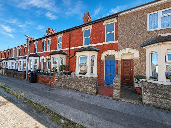 3 Bedroom Terraced House For Sale In Pembroke Street, Swindon, SN1