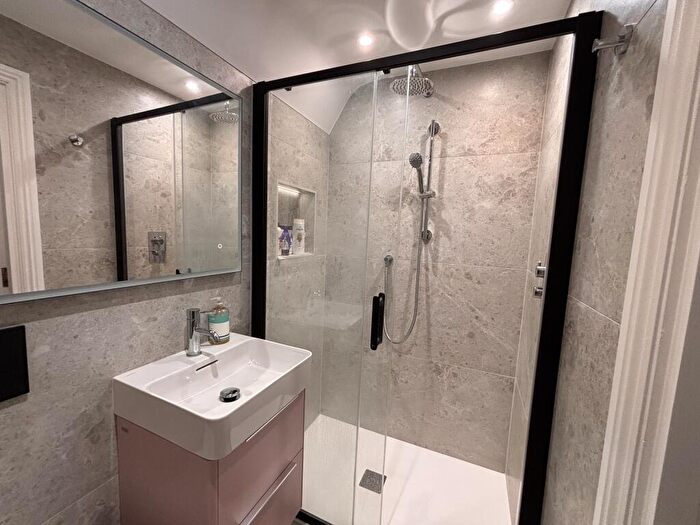 2 Bedroom Apartment To Rent In Derby Road, Bournemouth, BH1