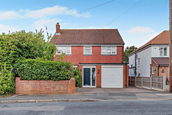 4 Bedroom Detached House For Sale In Headingley Road, Maidstone, ME16