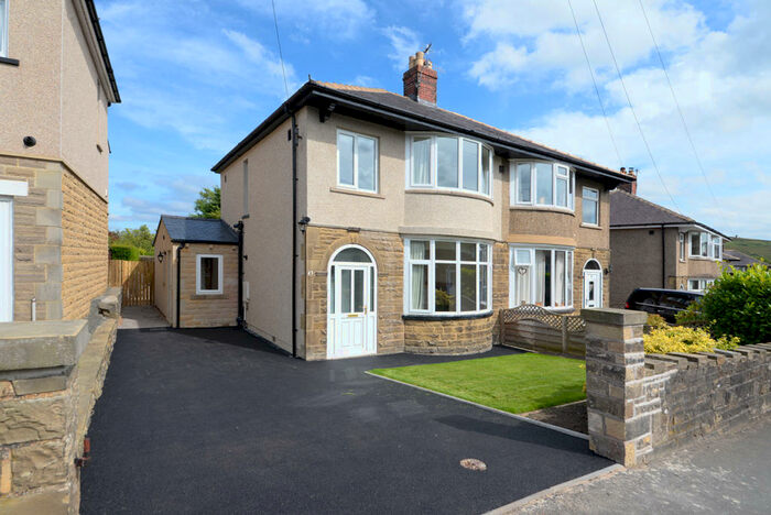 3 Bedroom Semi-Detached House To Rent In Regent Avenue, Skipton, BD23