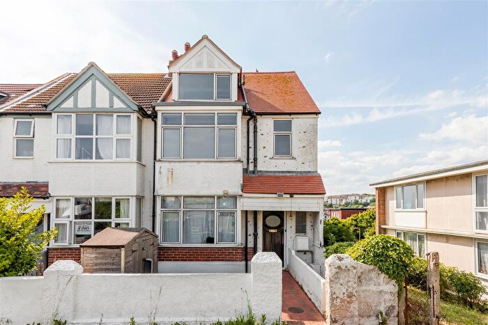 2 Bedroom Maisonette For Sale In Cliff Road, Brighton, BN2