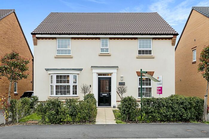 4 Bedroom Detached House For Sale In Saxon Way, Warboys, Huntingdon, PE28