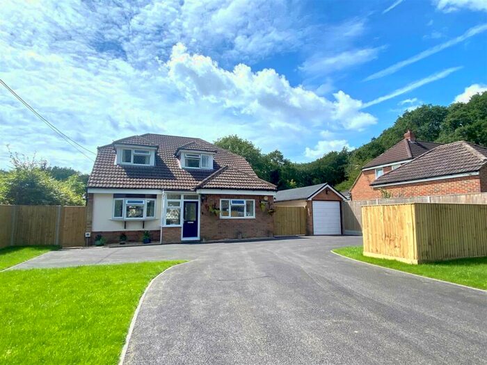 5 Bedroom Detached House For Sale In Springles Lane, Titchfield, PO15