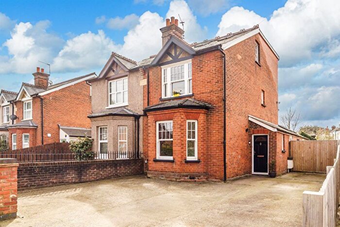 4 Bedroom Semi Detached House For Sale In Hook Road, Epsom, KT19