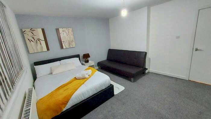 3 Bedroom Terraced House To Rent In Main Street, KA18