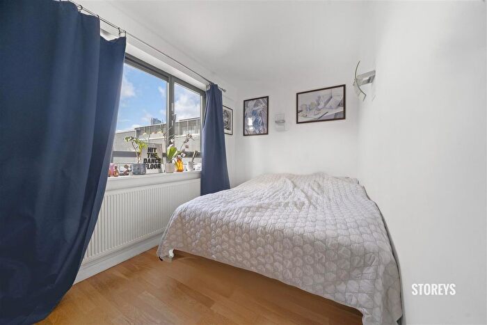 1 Bedroom Flat To Rent In Phipp Street, Shoreditch, London, EC2A