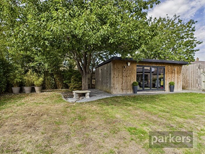 4 Bedroom Detached House For Sale In Willows Edge, Eynsham, Witney, OX29